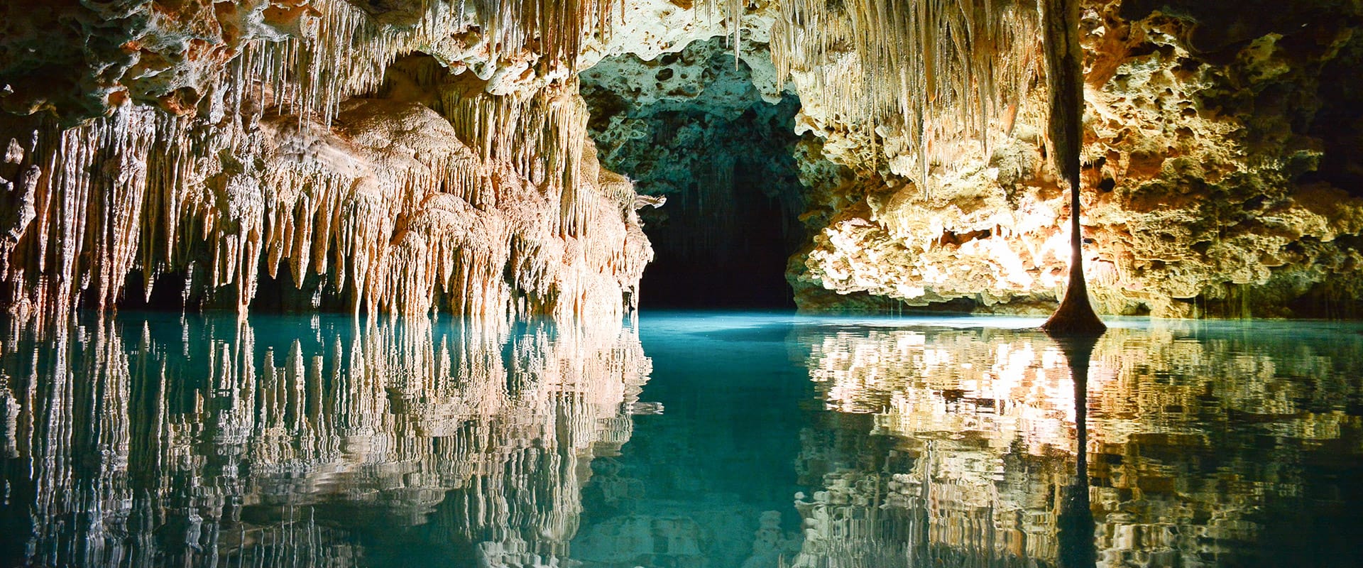 Mayan caves tour in Belize